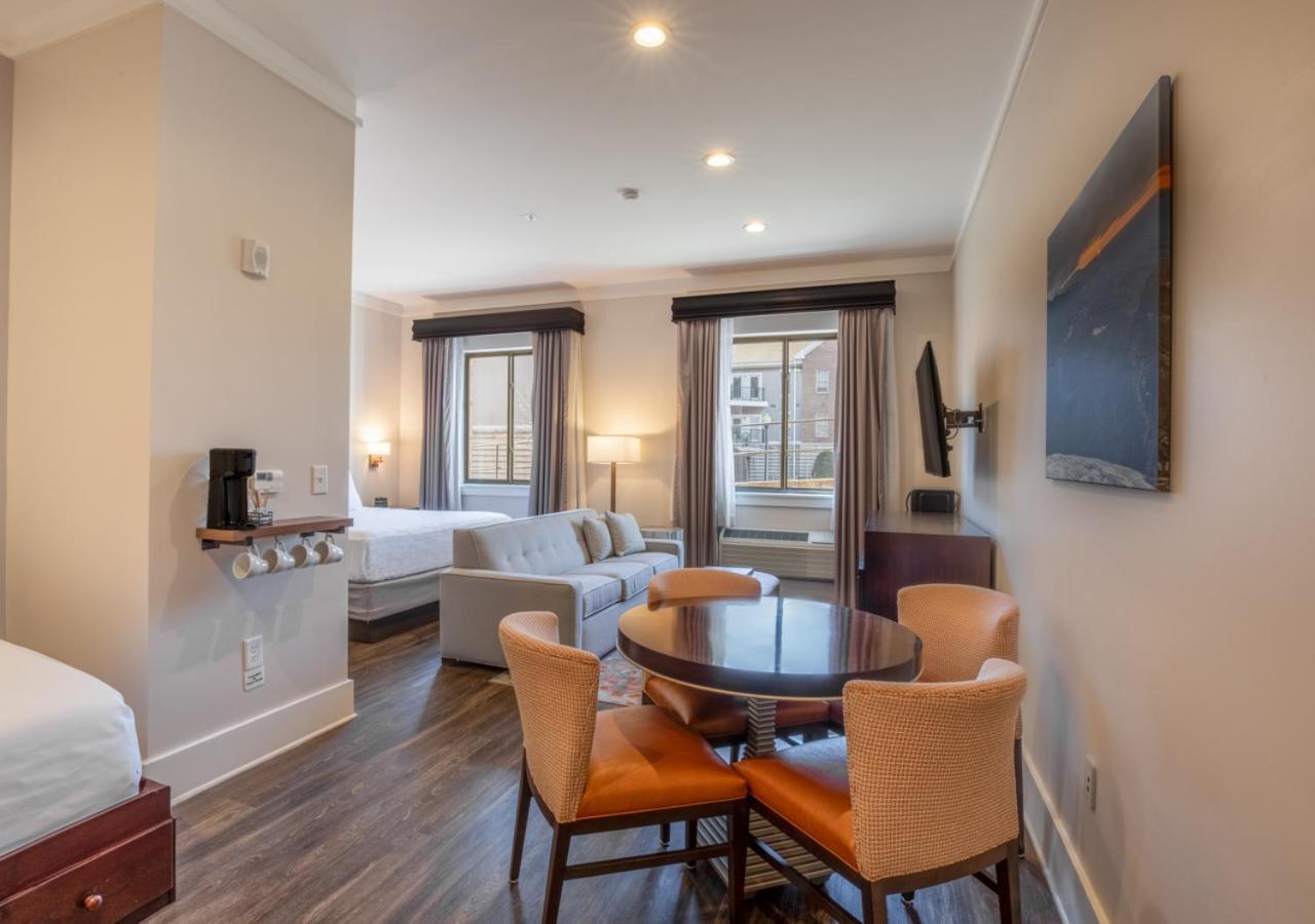 Hotel The Abernathy Clemson Esterno foto