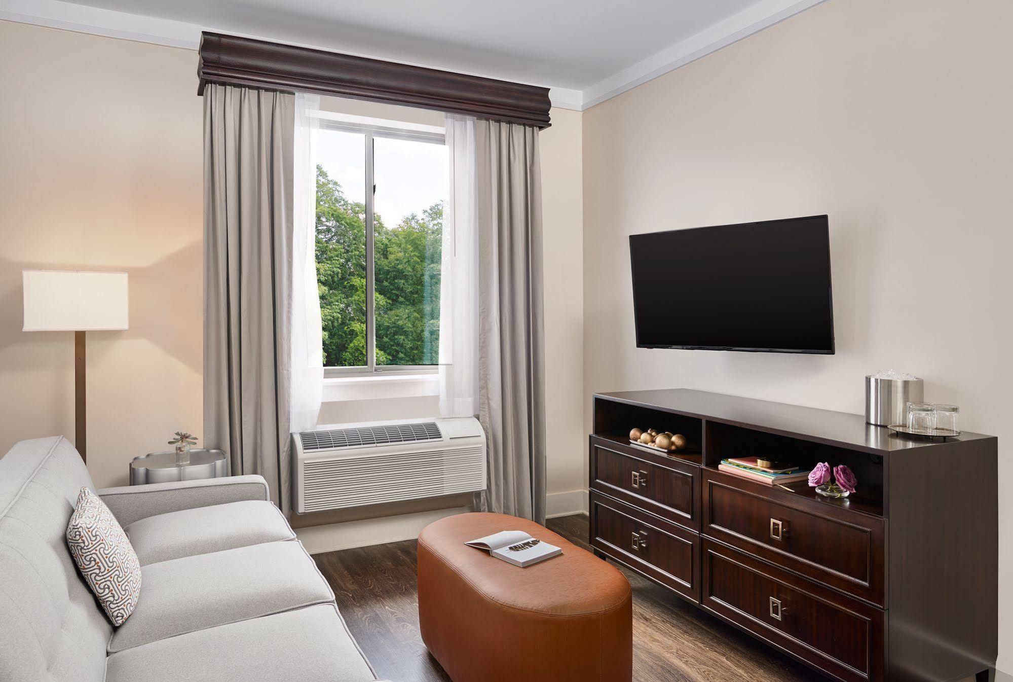 Hotel The Abernathy Clemson Esterno foto