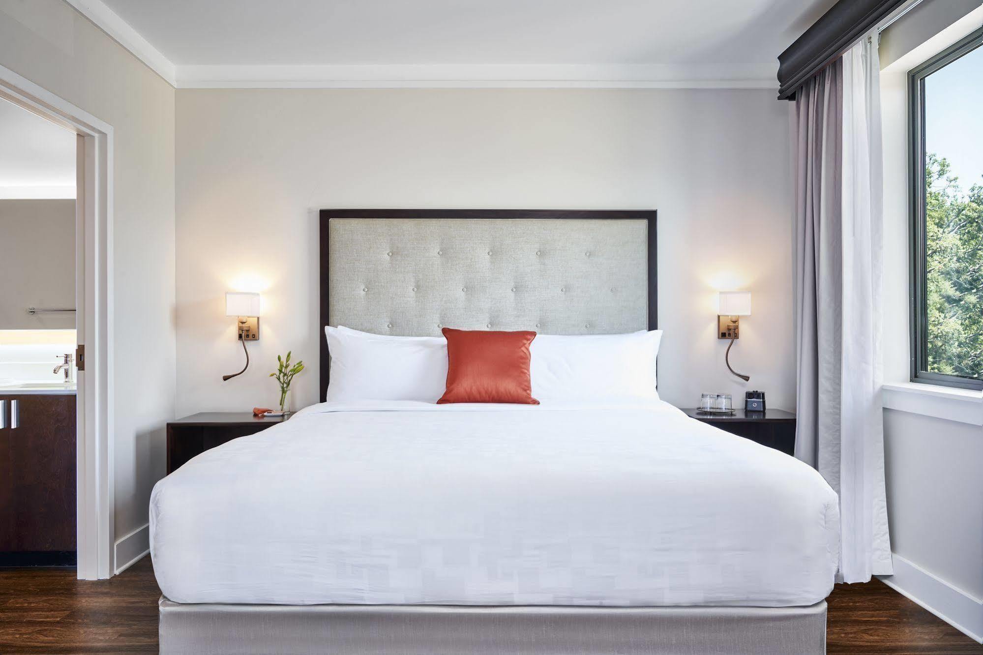 Hotel The Abernathy Clemson Esterno foto